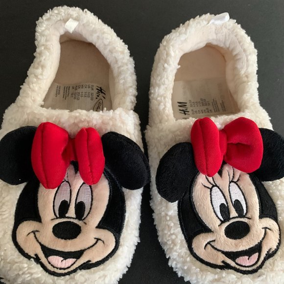 Minnie Mouse Slippers Size 1-1.5 - Picture 2 of 4